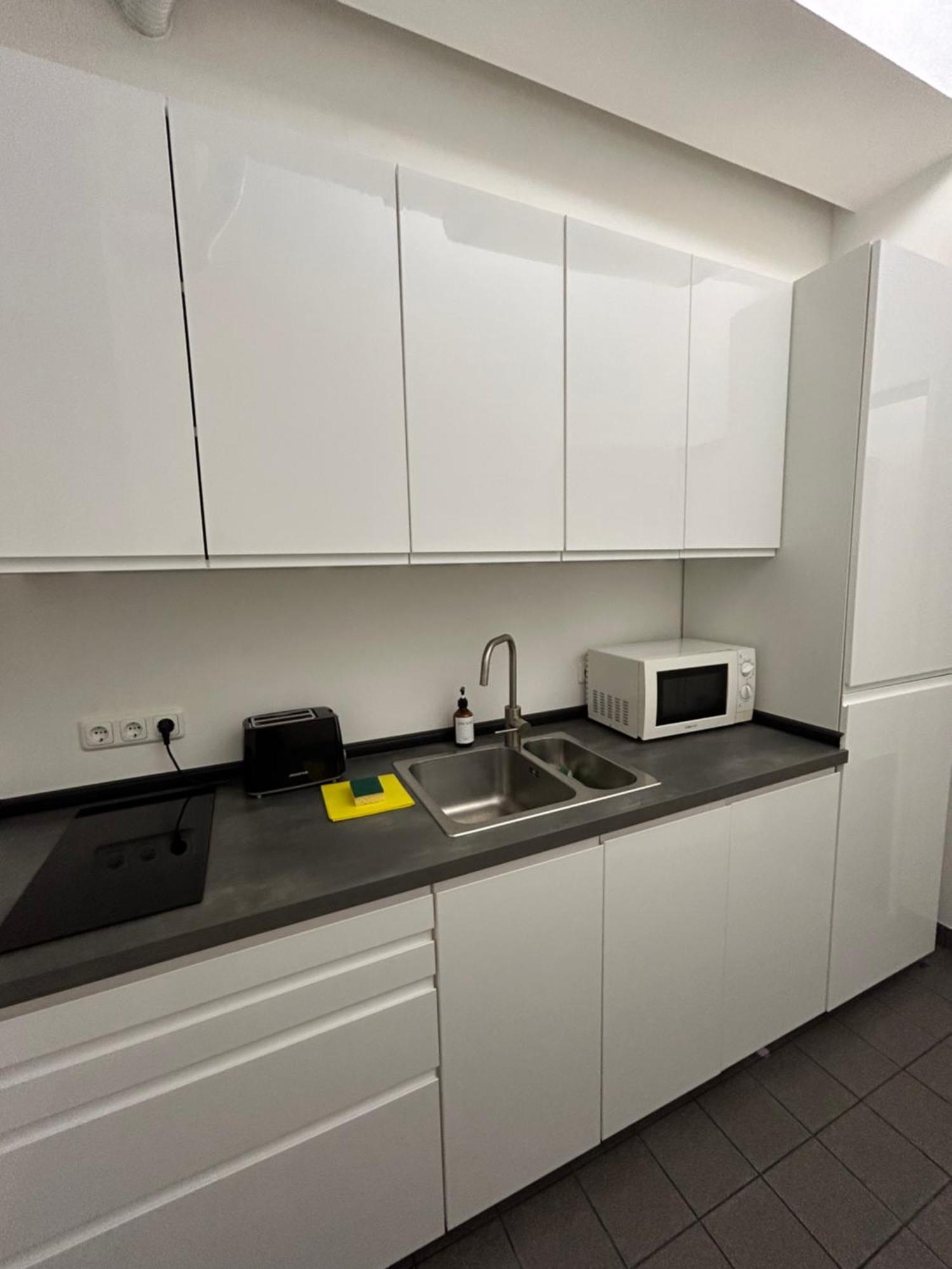 35 Qm Grosses Apartment Mit Eigenem Badezimmer In Den Elbvororten Hamburg Bagian luar foto