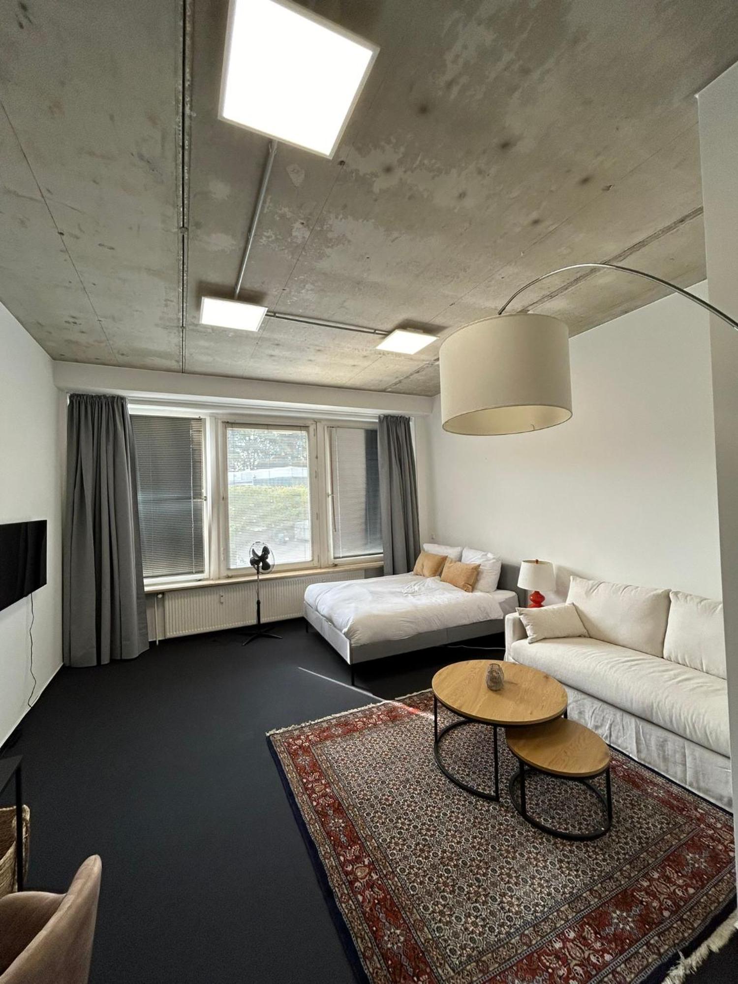 35 Qm Grosses Apartment Mit Eigenem Badezimmer In Den Elbvororten Hamburg Bagian luar foto